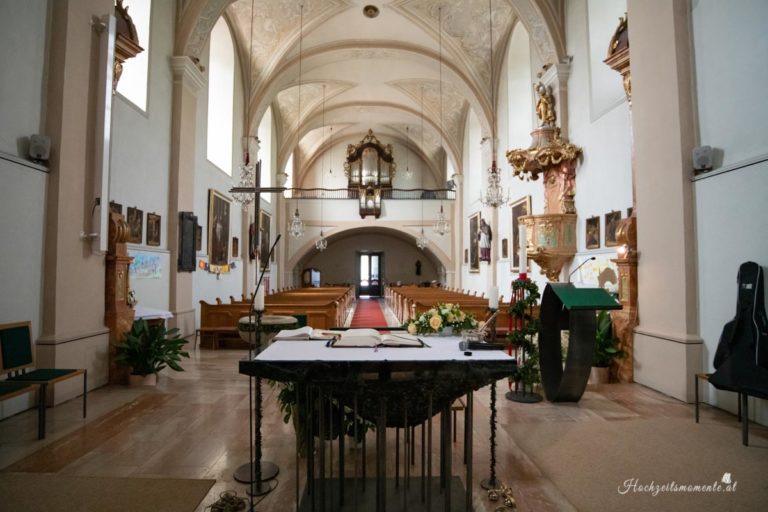 Hochzeitsfotograf Wiener Neustadt, Baden bei Wien & Umgebung Ich bin Ihr Hochzeitsfotograf in Wiener Neustadt, Baden bei Wien und der Umgebung. Mit viel Erfahrung und Liebe zum Detail halte ich die schönsten Momente Ihrer Hochzeit in authentischen, emotionalen Fotos fest. Zusätzlich können Sie im Raum Wiener Neustadt, Baden bei Wien und Umgebung eine Fotobox für Ihre Feier mieten – für noch mehr Spaß und unvergessliche Erinnerungen. Vertrauen Sie auf meine Expertise, um Ihre Hochzeitsbilder perfekt in Szene zu setzen.