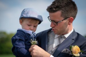 Hochzeitsfotograf Wien, Baden bei Wien & Mödling Als erfahrener Hochzeitsfotograf in Wien, Baden bei Wien, Mödling und Umgebung fange ich die schönsten Momente Ihrer Hochzeit mit authentischen, emotionalen Bildern ein. Mit viel Liebe zum Detail halte ich Ihre unvergesslichen Erinnerungen fest. Zusätzlich biete ich die Möglichkeit, eine Fotobox im Raum Wien günstig zu mieten – für noch mehr Spaß und unvergessliche Erinnerungen an Ihrem großen Tag.