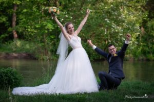 Hochzeitsfotograf Wien, Baden bei Wien & Mödling Als erfahrener Hochzeitsfotograf in Wien, Baden bei Wien, Mödling und Umgebung fange ich die schönsten Momente Ihrer Hochzeit mit authentischen, emotionalen Bildern ein. Mit viel Liebe zum Detail halte ich Ihre unvergesslichen Erinnerungen fest. Zusätzlich biete ich die Möglichkeit, eine Fotobox im Raum Wien günstig zu mieten – für noch mehr Spaß und unvergessliche Erinnerungen an Ihrem großen Tag.