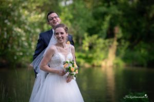 Hochzeitsfotograf Wien, Baden bei Wien & Mödling Als erfahrener Hochzeitsfotograf in Wien, Baden bei Wien, Mödling und Umgebung fange ich die schönsten Momente Ihrer Hochzeit mit authentischen, emotionalen Bildern ein. Mit viel Liebe zum Detail halte ich Ihre unvergesslichen Erinnerungen fest. Zusätzlich biete ich die Möglichkeit, eine Fotobox im Raum Wien günstig zu mieten – für noch mehr Spaß und unvergessliche Erinnerungen an Ihrem großen Tag.