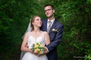 Hochzeitsfotograf Wien, Baden bei Wien & Mödling Als erfahrener Hochzeitsfotograf in Wien, Baden bei Wien, Mödling und Umgebung fange ich die schönsten Momente Ihrer Hochzeit mit authentischen, emotionalen Bildern ein. Mit viel Liebe zum Detail halte ich Ihre unvergesslichen Erinnerungen fest. Zusätzlich biete ich die Möglichkeit, eine Fotobox im Raum Wien günstig zu mieten – für noch mehr Spaß und unvergessliche Erinnerungen an Ihrem großen Tag.