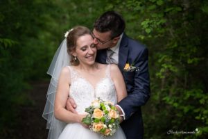 Hochzeitsfotograf Wien, Baden bei Wien & Mödling Als erfahrener Hochzeitsfotograf in Wien, Baden bei Wien, Mödling und Umgebung fange ich die schönsten Momente Ihrer Hochzeit mit authentischen, emotionalen Bildern ein. Mit viel Liebe zum Detail halte ich Ihre unvergesslichen Erinnerungen fest. Zusätzlich biete ich die Möglichkeit, eine Fotobox im Raum Wien günstig zu mieten – für noch mehr Spaß und unvergessliche Erinnerungen an Ihrem großen Tag.
