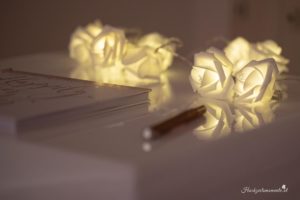 Hochzeitsfotografin in der Nähe von Baden und Wiener Neustadt Suchen Sie eine Hochzeitsfotografin in der Nähe von Baden oder Wiener Neustadt? Ich biete authentische und lebendige Fotos, die ungestellte Momente einfangen und Erinnerungen für die Ewigkeit schaffen. Mein Ziel ist es, einmalige und einzigartige Erinnerungen zu schaffen, die die Emotionen und die Schönheit Ihres besonderen Tages widerspiegeln. Mit einem Fokus auf ungestellte Aufnahmen halte ich die besonderen Augenblicke fest, die oft im Trubel des Tages übersehen werden. Jedes Lächeln, jede Träne der Freude und jede Umarmung wird in lebendigen Bildern festgehalten, die Sie ein Leben lang begleiten werden. Lassen Sie uns gemeinsam Ihre Geschichte erzählen und die besonderen Momente Ihrer Hochzeit für die Ewigkeit festhalten. Kontaktieren Sie mich, um mehr über meine Dienstleistungen als Hochzeitsfotografin in der Nähe von Baden und Wiener Neustadt zu erfahren! Hochzeitsfotografin in ganz Österreich – Authentische Hochzeitsfotos für euren besonderen Tag Als erfahrene Hochzeitsfotografin bin ich in ganz Österreich für euch im Einsatz. Ich habe bereits zahlreiche Hochzeiten in der Steiermark, im Burgenland und in vielen anderen Bundesländern begleitet. Egal, wo eure Traumhochzeit stattfindet – ich komme gerne zu euch und halte die besonderen Momente eures großen Tages fest. Meine Leidenschaft liegt darin, authentische Hochzeitsfotos zu erstellen, die die Emotionen und die einzigartigen Augenblicke eurer Feier einfangen. Jedes Lächeln, jede Träne der Freude und jede liebevolle Geste werden in lebendigen Bildern festgehalten, die euch ein Leben lang begleiten. Vertraut auf meine Erfahrung und Kreativität, um eure Hochzeit unvergesslich zu machen. Kontaktiert mich, um mehr über meine Dienstleistungen als Hochzeitsfotografin in ganz Österreich zu erfahren! Willkommen bei Ihrem Hochzeitsfotografen in der Nähe von Wiener Neustadt und Baden! Wir bieten Ihnen authentische, ungestellte und emotionale Fotos, die die besonderen Momente Ihres großen Tages festhalten. Unsere Leidenschaft für die Hochzeitsfotografie ermöglicht es uns, die einzigartigen Emotionen und die Liebe zwischen Ihnen und Ihren Gästen einzufangen. Vertrauen Sie auf unsere Erfahrung und Kreativität, um Ihre Erinnerungen in wunderschönen Bildern lebendig werden zu lassen. Kontaktieren Sie uns noch heute für ein unverbindliches Beratungsgespräch!