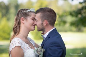 Hochzeitsfotograf im Burgenland, Neufeld & Umgebung Als erfahrener Hochzeitsfotograf in Burgenland, Neufeld, Baden bei Wien sowie im Bezirk Neunkirchen und Wiener Neustadt halte ich die schönsten Momente Ihrer Hochzeit authentisch und mit viel Liebe zum Detail fest. Besonders gerne begleite ich Hochzeiten am Neufeldersee und fange die romantische Atmosphäre dieses einzigartigen Ortes in einzigartigen Bildern ein. Vertrauen Sie auf meine Erfahrung, um Ihre unvergesslichen Erinnerungen in zeitlosen Fotos zu verewigen.
