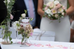 Hochzeitsfotograf Wiener Neustadt, Baden bei Wien & Umgebung Ich bin Ihr Hochzeitsfotograf in Wiener Neustadt, Baden bei Wien und der Umgebung. Mit viel Erfahrung und Liebe zum Detail halte ich die schönsten Momente Ihrer Hochzeit in authentischen, emotionalen Fotos fest. Zusätzlich können Sie im Raum Wiener Neustadt, Baden bei Wien und Umgebung eine Fotobox für Ihre Feier mieten – für noch mehr Spaß und unvergessliche Erinnerungen. Vertrauen Sie auf meine Expertise, um Ihre Hochzeitsbilder perfekt in Szene zu setzen.