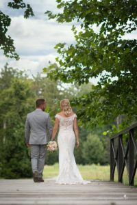 Hochzeitsfotograf Wiener Neustadt, Baden bei Wien & Umgebung Ich bin Ihr Hochzeitsfotograf in Wiener Neustadt, Baden bei Wien und der Umgebung. Mit viel Erfahrung und Liebe zum Detail halte ich die schönsten Momente Ihrer Hochzeit in authentischen, emotionalen Fotos fest. Zusätzlich können Sie im Raum Wiener Neustadt, Baden bei Wien und Umgebung eine Fotobox für Ihre Feier mieten – für noch mehr Spaß und unvergessliche Erinnerungen. Vertrauen Sie auf meine Expertise, um Ihre Hochzeitsbilder perfekt in Szene zu setzen.