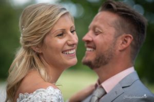 Hochzeitsfotograf Wiener Neustadt, Baden bei Wien & Umgebung Ich bin Ihr Hochzeitsfotograf in Wiener Neustadt, Baden bei Wien und der Umgebung. Mit viel Erfahrung und Liebe zum Detail halte ich die schönsten Momente Ihrer Hochzeit in authentischen, emotionalen Fotos fest. Zusätzlich können Sie im Raum Wiener Neustadt, Baden bei Wien und Umgebung eine Fotobox für Ihre Feier mieten – für noch mehr Spaß und unvergessliche Erinnerungen. Vertrauen Sie auf meine Expertise, um Ihre Hochzeitsbilder perfekt in Szene zu setzen.