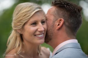 Hochzeitsfotograf Wiener Neustadt, Baden bei Wien & Umgebung Ich bin Ihr Hochzeitsfotograf in Wiener Neustadt, Baden bei Wien und der Umgebung. Mit viel Erfahrung und Liebe zum Detail halte ich die schönsten Momente Ihrer Hochzeit in authentischen, emotionalen Fotos fest. Zusätzlich können Sie im Raum Wiener Neustadt, Baden bei Wien und Umgebung eine Fotobox für Ihre Feier mieten – für noch mehr Spaß und unvergessliche Erinnerungen. Vertrauen Sie auf meine Expertise, um Ihre Hochzeitsbilder perfekt in Szene zu setzen.