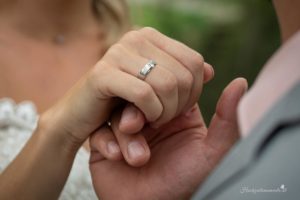 Hochzeitsfotograf Wiener Neustadt, Baden bei Wien & Umgebung Ich bin Ihr Hochzeitsfotograf in Wiener Neustadt, Baden bei Wien und der Umgebung. Mit viel Erfahrung und Liebe zum Detail halte ich die schönsten Momente Ihrer Hochzeit in authentischen, emotionalen Fotos fest. Zusätzlich können Sie im Raum Wiener Neustadt, Baden bei Wien und Umgebung eine Fotobox für Ihre Feier mieten – für noch mehr Spaß und unvergessliche Erinnerungen. Vertrauen Sie auf meine Expertise, um Ihre Hochzeitsbilder perfekt in Szene zu setzen.