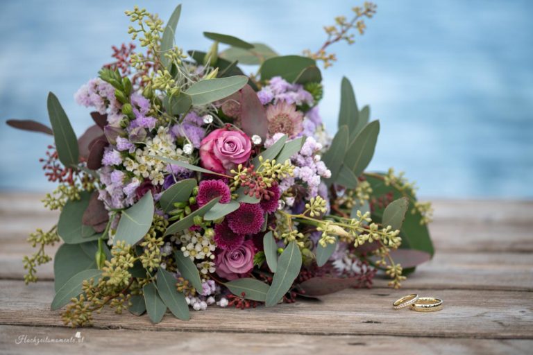 Hochzeitsfotograf im Burgenland, Neufeld & Umgebung Als erfahrener Hochzeitsfotograf in Burgenland, Neufeld, Baden bei Wien sowie im Bezirk Neunkirchen und Wiener Neustadt halte ich die schönsten Momente Ihrer Hochzeit authentisch und mit viel Liebe zum Detail fest. Besonders gerne begleite ich Hochzeiten am Neufeldersee und fange die romantische Atmosphäre dieses einzigartigen Ortes in einzigartigen Bildern ein. Vertrauen Sie auf meine Erfahrung, um Ihre unvergesslichen Erinnerungen in zeitlosen Fotos zu verewigen.