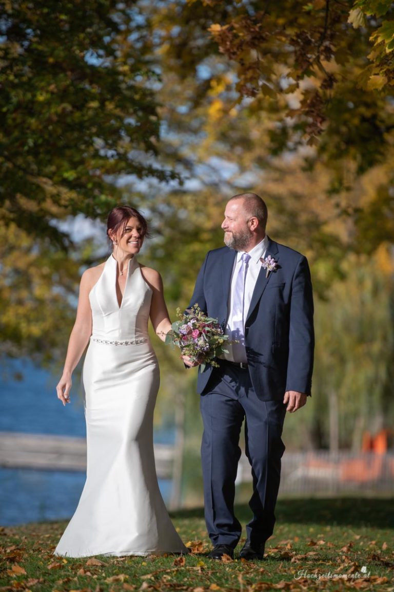 Hochzeitsfotograf im Burgenland, Neufeld & Umgebung Als erfahrener Hochzeitsfotograf in Burgenland, Neufeld, Baden bei Wien sowie im Bezirk Neunkirchen und Wiener Neustadt halte ich die schönsten Momente Ihrer Hochzeit authentisch und mit viel Liebe zum Detail fest. Besonders gerne begleite ich Hochzeiten am Neufeldersee und fange die romantische Atmosphäre dieses einzigartigen Ortes in einzigartigen Bildern ein. Vertrauen Sie auf meine Erfahrung, um Ihre unvergesslichen Erinnerungen in zeitlosen Fotos zu verewigen.