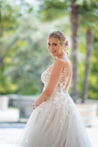 Hochzeitsfotograf im Burgenland, Eisenstadt & Umgebung Ich bin Ihr Hochzeitsfotograf für das Burgenland, Eisenstadt, Baden bei Wien sowie den Bezirk Neunkirchen und Wiener Neustadt. Mit viel Erfahrung und Liebe zum Detail halte ich die schönsten Momente Ihrer Hochzeit in authentischen und emotionalen Fotos fest. Vertrauen Sie auf meine Expertise, um Ihre unvergesslichen Erinnerungen in einzigartigen Bildern zu verewigen – ganz nach Ihren Vorstellungen.