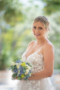 Hochzeitsfotograf im Burgenland, Eisenstadt & Umgebung Ich bin Ihr Hochzeitsfotograf für das Burgenland, Eisenstadt, Baden bei Wien sowie den Bezirk Neunkirchen und Wiener Neustadt. Mit viel Erfahrung und Liebe zum Detail halte ich die schönsten Momente Ihrer Hochzeit in authentischen und emotionalen Fotos fest. Vertrauen Sie auf meine Expertise, um Ihre unvergesslichen Erinnerungen in einzigartigen Bildern zu verewigen – ganz nach Ihren Vorstellungen.