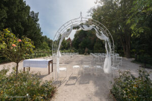 Hochzeit Schloss Schönau, Hochzeitsfotograf Wiener Neustadt, Baden bei Wien & Umgebung Ich bin Ihr Hochzeitsfotograf in Wiener Neustadt, Baden bei Wien und der Umgebung. Mit viel Erfahrung und Liebe zum Detail halte ich die schönsten Momente Ihrer Hochzeit in authentischen, emotionalen Fotos fest. Zusätzlich können Sie im Raum Wiener Neustadt, Baden bei Wien und Umgebung eine Fotobox für Ihre Feier mieten – für noch mehr Spaß und unvergessliche Erinnerungen. Vertrauen Sie auf meine Expertise, um Ihre Hochzeitsbilder perfekt in Szene zu setzen.