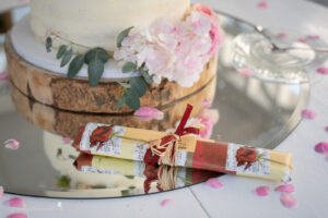 Hochzeitsfotograf im Burgenland, Eisenstadt & Neusiedlersee Ich bin Ihr Hochzeitsfotograf im Burgenland, rund um Eisenstadt und am Neusiedlersee. Mit viel Erfahrung und Liebe zum Detail halte ich die emotionalsten Momente Ihrer Hochzeit in authentischen Bildern fest. Als spezialisierter Hochzeitsfotograf am Wasser fange ich die natürliche Schönheit und Romantik Ihres großen Tages in einzigartigen Aufnahmen ein. Vertrauen Sie auf meine Expertise, um Ihre besonderen Erinnerungen perfekt festzuhalten.