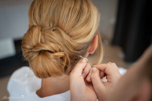 Hochzeitsfotograf Wien, Baden bei Wien & Mödling Als erfahrener Hochzeitsfotograf in Wien, Baden bei Wien, Mödling und Umgebung fange ich die schönsten Momente Ihrer Hochzeit mit authentischen, emotionalen Bildern ein. Mit viel Liebe zum Detail halte ich Ihre unvergesslichen Erinnerungen fest. Zusätzlich biete ich die Möglichkeit, eine Fotobox im Raum Wien günstig zu mieten – für noch mehr Spaß und unvergessliche Erinnerungen an Ihrem großen Tag.