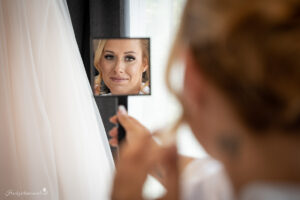 Hochzeitsfotograf Wien, Baden bei Wien & Mödling Als erfahrener Hochzeitsfotograf in Wien, Baden bei Wien, Mödling und Umgebung fange ich die schönsten Momente Ihrer Hochzeit mit authentischen, emotionalen Bildern ein. Mit viel Liebe zum Detail halte ich Ihre unvergesslichen Erinnerungen fest. Zusätzlich biete ich die Möglichkeit, eine Fotobox im Raum Wien günstig zu mieten – für noch mehr Spaß und unvergessliche Erinnerungen an Ihrem großen Tag.