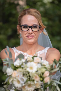 Hochzeitsfotograf Wien, Baden bei Wien & Mödling Als erfahrener Hochzeitsfotograf in Wien, Baden bei Wien, Mödling und Umgebung fange ich die schönsten Momente Ihrer Hochzeit mit authentischen, emotionalen Bildern ein. Mit viel Liebe zum Detail halte ich Ihre unvergesslichen Erinnerungen fest. Zusätzlich biete ich die Möglichkeit, eine Fotobox im Raum Wien günstig zu mieten – für noch mehr Spaß und unvergessliche Erinnerungen an Ihrem großen Tag.