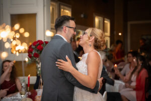 Hochzeitsfotograf Wien, Baden bei Wien & Mödling Als erfahrener Hochzeitsfotograf in Wien, Baden bei Wien, Mödling und Umgebung fange ich die schönsten Momente Ihrer Hochzeit mit authentischen, emotionalen Bildern ein. Mit viel Liebe zum Detail halte ich Ihre unvergesslichen Erinnerungen fest. Zusätzlich biete ich die Möglichkeit, eine Fotobox im Raum Wien günstig zu mieten – für noch mehr Spaß und unvergessliche Erinnerungen an Ihrem großen Tag.