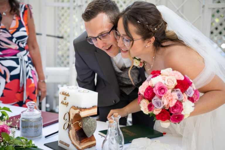 Hochzeitsfotograf Mödling, Baden bei Wien & Umgebung Als erfahrener Hochzeitsfotograf in Mödling, Baden bei Wien und Umgebung fange ich die schönsten Momente Ihres großen Tages in authentischen, emotionalen Bildern ein. Mit viel Liebe zum Detail und einem sicheren Auge für besondere Augenblicke, halte ich die unvergesslichen Erinnerungen an Ihre Hochzeit fest – ganz nach Ihren Wünschen und mit viel Herz. Vertrauen Sie auf meine jahrelange Erfahrung und lassen Sie sich von meinen Hochzeitsfotos verzaubern! Hochzeitsfotograf Wiener Neustadt, Hochzeitsfotograf Baden bei Wien, Hochzeitsfotograf Wien, Kursalon Mödling