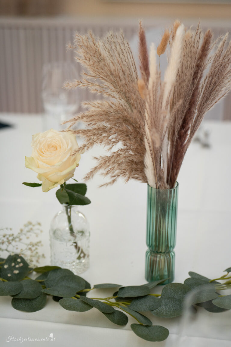 Hochzeitsfotograf Wien, Baden bei Wien & Mödling Als erfahrener Hochzeitsfotograf in Wien, Baden bei Wien, Mödling und Umgebung fange ich die schönsten Momente Ihrer Hochzeit mit authentischen, emotionalen Bildern ein. Mit viel Liebe zum Detail halte ich Ihre unvergesslichen Erinnerungen fest. Zusätzlich biete ich die Möglichkeit, eine Fotobox im Raum Wien günstig zu mieten – für noch mehr Spaß und unvergessliche Erinnerungen an Ihrem großen Tag.