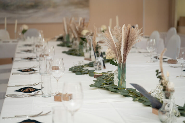 Hochzeitsfotograf Wien, Baden bei Wien & Mödling Als erfahrener Hochzeitsfotograf in Wien, Baden bei Wien, Mödling und Umgebung fange ich die schönsten Momente Ihrer Hochzeit mit authentischen, emotionalen Bildern ein. Mit viel Liebe zum Detail halte ich Ihre unvergesslichen Erinnerungen fest. Zusätzlich biete ich die Möglichkeit, eine Fotobox im Raum Wien günstig zu mieten – für noch mehr Spaß und unvergessliche Erinnerungen an Ihrem großen Tag.
