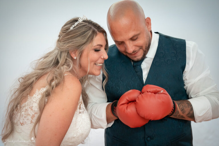 Hochzeitsfotograf Wien, Baden bei Wien & Mödling Als erfahrener Hochzeitsfotograf in Wien, Baden bei Wien, Mödling und Umgebung fange ich die schönsten Momente Ihrer Hochzeit mit authentischen, emotionalen Bildern ein. Mit viel Liebe zum Detail halte ich Ihre unvergesslichen Erinnerungen fest. Zusätzlich biete ich die Möglichkeit, eine Fotobox im Raum Wien günstig zu mieten – für noch mehr Spaß und unvergessliche Erinnerungen an Ihrem großen Tag.