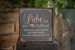 Hochzeitsfotograf Wien, Baden bei Wien & Mödling Als erfahrener Hochzeitsfotograf in Wien, Baden bei Wien, Mödling und Umgebung fange ich die schönsten Momente Ihrer Hochzeit mit authentischen, emotionalen Bildern ein. Mit viel Liebe zum Detail halte ich Ihre unvergesslichen Erinnerungen fest. Zusätzlich biete ich die Möglichkeit, eine Fotobox im Raum Wien günstig zu mieten – für noch mehr Spaß und unvergessliche Erinnerungen an Ihrem großen Tag.