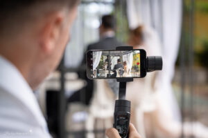 Hochzeitsfotograf Wien, Baden bei Wien & Mödling Als erfahrener Hochzeitsfotograf in Wien, Baden bei Wien, Mödling und Umgebung fange ich die schönsten Momente Ihrer Hochzeit mit authentischen, emotionalen Bildern ein. Mit viel Liebe zum Detail halte ich Ihre unvergesslichen Erinnerungen fest. Zusätzlich biete ich die Möglichkeit, eine Fotobox im Raum Wien günstig zu mieten – für noch mehr Spaß und unvergessliche Erinnerungen an Ihrem großen Tag.
