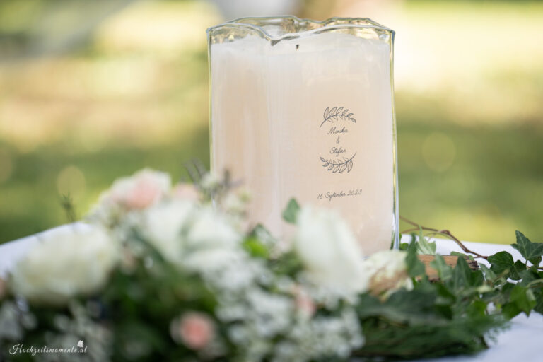 Hochzeitsfotograf Wiener Neustadt, Baden bei Wien & Umgebung Ich bin Ihr Hochzeitsfotograf in Wiener Neustadt, Baden bei Wien und der Umgebung. Mit viel Erfahrung und Liebe zum Detail halte ich die schönsten Momente Ihrer Hochzeit in authentischen, emotionalen Fotos fest. Zusätzlich können Sie im Raum Wiener Neustadt, Baden bei Wien und Umgebung eine Fotobox für Ihre Feier mieten – für noch mehr Spaß und unvergessliche Erinnerungen. Vertrauen Sie auf meine Expertise, um Ihre Hochzeitsbilder perfekt in Szene zu setzen.