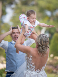 Hochzeitsfotograf im Burgenland, Eisenstadt & Umgebung Ich bin Ihr Hochzeitsfotograf für das Burgenland, Eisenstadt, Baden bei Wien sowie den Bezirk Neunkirchen und Wiener Neustadt. Mit viel Erfahrung und Liebe zum Detail halte ich die schönsten Momente Ihrer Hochzeit in authentischen und emotionalen Fotos fest. Vertrauen Sie auf meine Expertise, um Ihre unvergesslichen Erinnerungen in einzigartigen Bildern zu verewigen – ganz nach Ihren Vorstellungen.