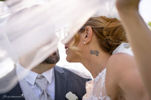 Hochzeitsfotograf Wien, Baden bei Wien & Mödling Als erfahrener Hochzeitsfotograf in Wien, Baden bei Wien, Mödling und Umgebung fange ich die schönsten Momente Ihrer Hochzeit mit authentischen, emotionalen Bildern ein. Mit viel Liebe zum Detail halte ich Ihre unvergesslichen Erinnerungen fest. Zusätzlich biete ich die Möglichkeit, eine Fotobox im Raum Wien günstig zu mieten – für noch mehr Spaß und unvergessliche Erinnerungen an Ihrem großen Tag.