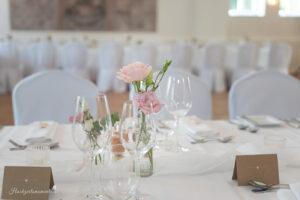 Hochzeit Schloss Schönau, Hochzeitsfotograf Wiener Neustadt, Baden bei Wien & Umgebung Ich bin Ihr Hochzeitsfotograf in Wiener Neustadt, Baden bei Wien und der Umgebung. Mit viel Erfahrung und Liebe zum Detail halte ich die schönsten Momente Ihrer Hochzeit in authentischen, emotionalen Fotos fest. Zusätzlich können Sie im Raum Wiener Neustadt, Baden bei Wien und Umgebung eine Fotobox für Ihre Feier mieten – für noch mehr Spaß und unvergessliche Erinnerungen. Vertrauen Sie auf meine Expertise, um Ihre Hochzeitsbilder perfekt in Szene zu setzen.