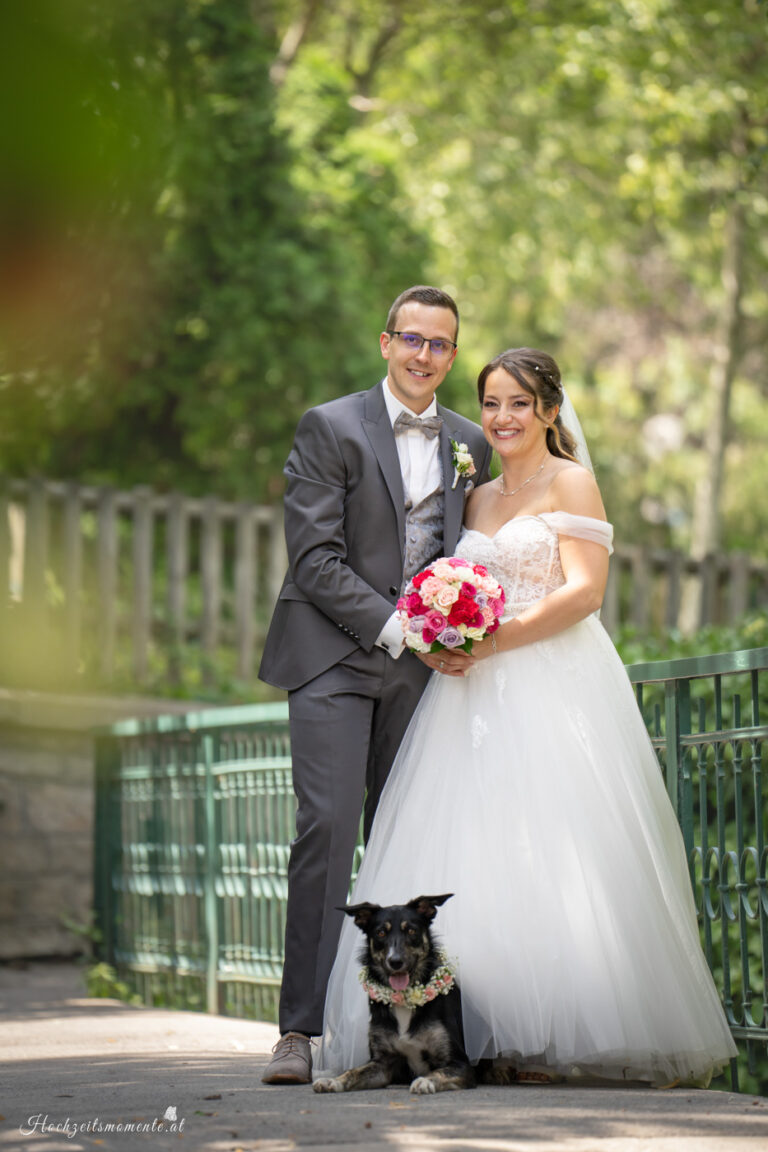 Hochzeitsfotograf Mödling, Baden bei Wien & Umgebung Als erfahrener Hochzeitsfotograf in Mödling, Baden bei Wien und Umgebung fange ich die schönsten Momente Ihres großen Tages in authentischen, emotionalen Bildern ein. Mit viel Liebe zum Detail und einem sicheren Auge für besondere Augenblicke, halte ich die unvergesslichen Erinnerungen an Ihre Hochzeit fest – ganz nach Ihren Wünschen und mit viel Herz. Vertrauen Sie auf meine jahrelange Erfahrung und lassen Sie sich von meinen Hochzeitsfotos verzaubern! Hochzeitsfotograf Wiener Neustadt, Hochzeitsfotograf Baden bei Wien, Hochzeitsfotograf Wien, Kursalon Mödling