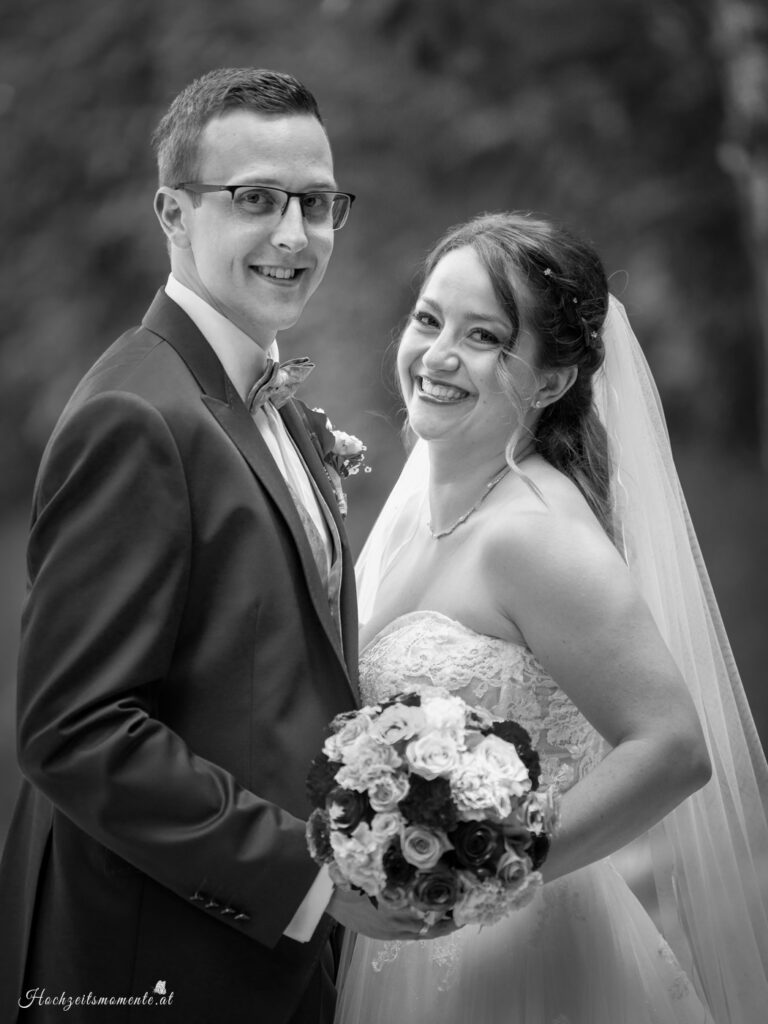 Hochzeitsfotograf Mödling, Baden bei Wien & Umgebung Als erfahrener Hochzeitsfotograf in Mödling, Baden bei Wien und Umgebung fange ich die schönsten Momente Ihres großen Tages in authentischen, emotionalen Bildern ein. Mit viel Liebe zum Detail und einem sicheren Auge für besondere Augenblicke, halte ich die unvergesslichen Erinnerungen an Ihre Hochzeit fest – ganz nach Ihren Wünschen und mit viel Herz. Vertrauen Sie auf meine jahrelange Erfahrung und lassen Sie sich von meinen Hochzeitsfotos verzaubern! Hochzeitsfotograf Wiener Neustadt, Hochzeitsfotograf Baden bei Wien, Hochzeitsfotograf Wien, Kursalon Mödling