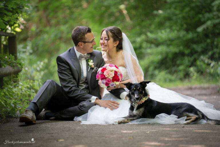 Hochzeitsfotograf Mödling, Baden bei Wien & Umgebung Als erfahrener Hochzeitsfotograf in Mödling, Baden bei Wien und Umgebung fange ich die schönsten Momente Ihres großen Tages in authentischen, emotionalen Bildern ein. Mit viel Liebe zum Detail und einem sicheren Auge für besondere Augenblicke, halte ich die unvergesslichen Erinnerungen an Ihre Hochzeit fest – ganz nach Ihren Wünschen und mit viel Herz. Vertrauen Sie auf meine jahrelange Erfahrung und lassen Sie sich von meinen Hochzeitsfotos verzaubern! Hochzeitsfotograf Wiener Neustadt, Hochzeitsfotograf Baden bei Wien, Hochzeitsfotograf Wien, Kursalon Mödling