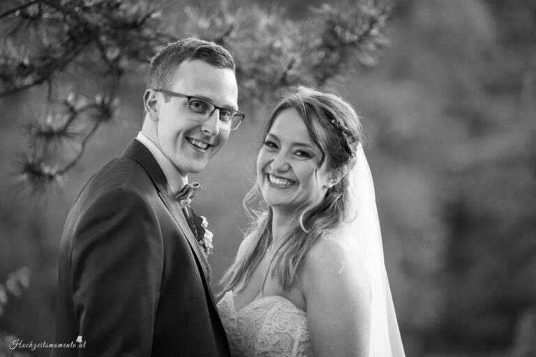 Hochzeitsfotograf Mödling, Baden bei Wien & Umgebung Als erfahrener Hochzeitsfotograf in Mödling, Baden bei Wien und Umgebung fange ich die schönsten Momente Ihres großen Tages in authentischen, emotionalen Bildern ein. Mit viel Liebe zum Detail und einem sicheren Auge für besondere Augenblicke, halte ich die unvergesslichen Erinnerungen an Ihre Hochzeit fest – ganz nach Ihren Wünschen und mit viel Herz. Vertrauen Sie auf meine jahrelange Erfahrung und lassen Sie sich von meinen Hochzeitsfotos verzaubern! Hochzeitsfotograf Wiener Neustadt, Hochzeitsfotograf Baden bei Wien, Hochzeitsfotograf Wien, Kursalon Mödling