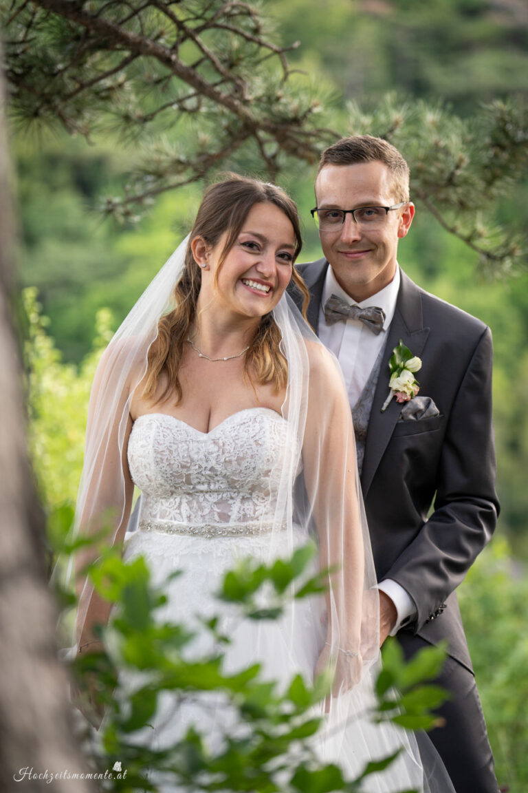 Hochzeitsfotograf Mödling, Baden bei Wien & Umgebung Als erfahrener Hochzeitsfotograf in Mödling, Baden bei Wien und Umgebung fange ich die schönsten Momente Ihres großen Tages in authentischen, emotionalen Bildern ein. Mit viel Liebe zum Detail und einem sicheren Auge für besondere Augenblicke, halte ich die unvergesslichen Erinnerungen an Ihre Hochzeit fest – ganz nach Ihren Wünschen und mit viel Herz. Vertrauen Sie auf meine jahrelange Erfahrung und lassen Sie sich von meinen Hochzeitsfotos verzaubern! Hochzeitsfotograf Wiener Neustadt, Hochzeitsfotograf Baden bei Wien, Hochzeitsfotograf Wien, Kursalon Mödling