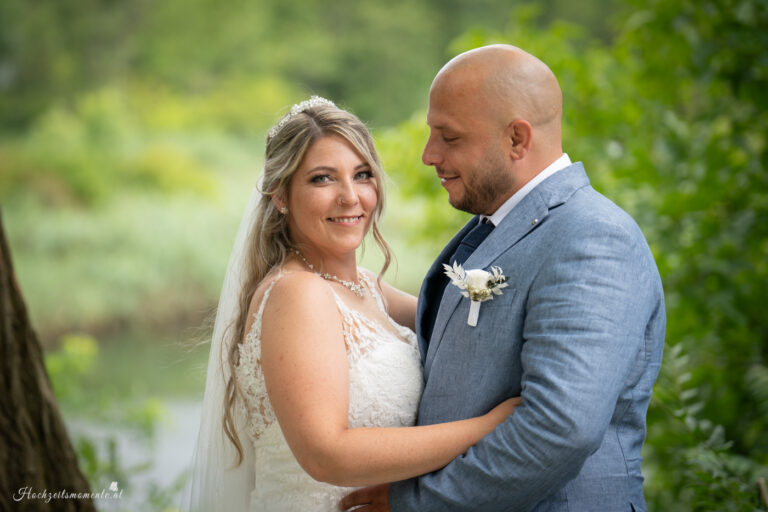 Hochzeitsfotograf Wien, Baden bei Wien & Mödling Als erfahrener Hochzeitsfotograf in Wien, Baden bei Wien, Mödling und Umgebung fange ich die schönsten Momente Ihrer Hochzeit mit authentischen, emotionalen Bildern ein. Mit viel Liebe zum Detail halte ich Ihre unvergesslichen Erinnerungen fest. Zusätzlich biete ich die Möglichkeit, eine Fotobox im Raum Wien günstig zu mieten – für noch mehr Spaß und unvergessliche Erinnerungen an Ihrem großen Tag.