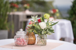 Hochzeitsfotograf Mödling, Baden bei Wien & Umgebung Als erfahrener Hochzeitsfotograf in Mödling, Baden bei Wien und Umgebung fange ich die schönsten Momente Ihres großen Tages in authentischen, emotionalen Bildern ein. Mit viel Liebe zum Detail und einem sicheren Auge für besondere Augenblicke, halte ich die unvergesslichen Erinnerungen an Ihre Hochzeit fest – ganz nach Ihren Wünschen und mit viel Herz. Vertrauen Sie auf meine jahrelange Erfahrung und lassen Sie sich von meinen Hochzeitsfotos verzaubern!
