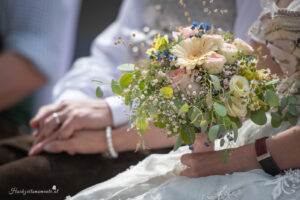 Hochzeitsfotograf Wien, Baden bei Wien & Mödling Als erfahrener Hochzeitsfotograf in Wien, Baden bei Wien, Mödling und Umgebung fange ich die schönsten Momente Ihrer Hochzeit mit authentischen, emotionalen Bildern ein. Mit viel Liebe zum Detail halte ich Ihre unvergesslichen Erinnerungen fest. Zusätzlich biete ich die Möglichkeit, eine Fotobox im Raum Wien günstig zu mieten – für noch mehr Spaß und unvergessliche Erinnerungen an Ihrem großen Tag.