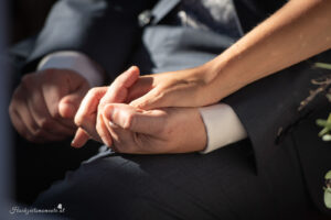 Hochzeitsfotograf Wien, Baden bei Wien & Mödling Als erfahrener Hochzeitsfotograf in Wien, Baden bei Wien, Mödling und Umgebung fange ich die schönsten Momente Ihrer Hochzeit mit authentischen, emotionalen Bildern ein. Mit viel Liebe zum Detail halte ich Ihre unvergesslichen Erinnerungen fest. Zusätzlich biete ich die Möglichkeit, eine Fotobox im Raum Wien günstig zu mieten – für noch mehr Spaß und unvergessliche Erinnerungen an Ihrem großen Tag.