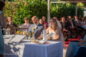 Hochzeitsfotograf Wien, Baden bei Wien & Mödling Als erfahrener Hochzeitsfotograf in Wien, Baden bei Wien, Mödling und Umgebung fange ich die schönsten Momente Ihrer Hochzeit mit authentischen, emotionalen Bildern ein. Mit viel Liebe zum Detail halte ich Ihre unvergesslichen Erinnerungen fest. Zusätzlich biete ich die Möglichkeit, eine Fotobox im Raum Wien günstig zu mieten – für noch mehr Spaß und unvergessliche Erinnerungen an Ihrem großen Tag.