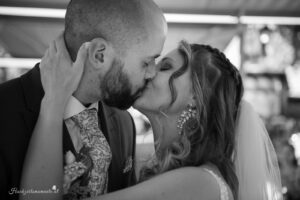 Hochzeitsfotograf Wien, Baden bei Wien & Mödling Als erfahrener Hochzeitsfotograf in Wien, Baden bei Wien, Mödling und Umgebung fange ich die schönsten Momente Ihrer Hochzeit mit authentischen, emotionalen Bildern ein. Mit viel Liebe zum Detail halte ich Ihre unvergesslichen Erinnerungen fest. Zusätzlich biete ich die Möglichkeit, eine Fotobox im Raum Wien günstig zu mieten – für noch mehr Spaß und unvergessliche Erinnerungen an Ihrem großen Tag.