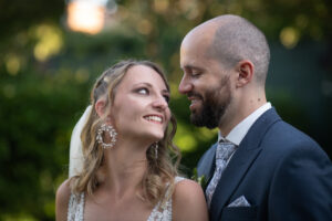 Hochzeitsfotograf Wien, Baden bei Wien & Mödling Als erfahrener Hochzeitsfotograf in Wien, Baden bei Wien, Mödling und Umgebung fange ich die schönsten Momente Ihrer Hochzeit mit authentischen, emotionalen Bildern ein. Mit viel Liebe zum Detail halte ich Ihre unvergesslichen Erinnerungen fest. Zusätzlich biete ich die Möglichkeit, eine Fotobox im Raum Wien günstig zu mieten – für noch mehr Spaß und unvergessliche Erinnerungen an Ihrem großen Tag.