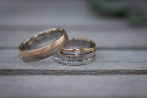 Hochzeitsfotograf Wien, Baden bei Wien & Mödling Als erfahrener Hochzeitsfotograf in Wien, Baden bei Wien, Mödling und Umgebung fange ich die schönsten Momente Ihrer Hochzeit mit authentischen, emotionalen Bildern ein. Mit viel Liebe zum Detail halte ich Ihre unvergesslichen Erinnerungen fest. Zusätzlich biete ich die Möglichkeit, eine Fotobox im Raum Wien günstig zu mieten – für noch mehr Spaß und unvergessliche Erinnerungen an Ihrem großen Tag.