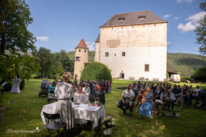Hochzeitsfotograf in Feistritz am Wechsel in der Burg Feistritz